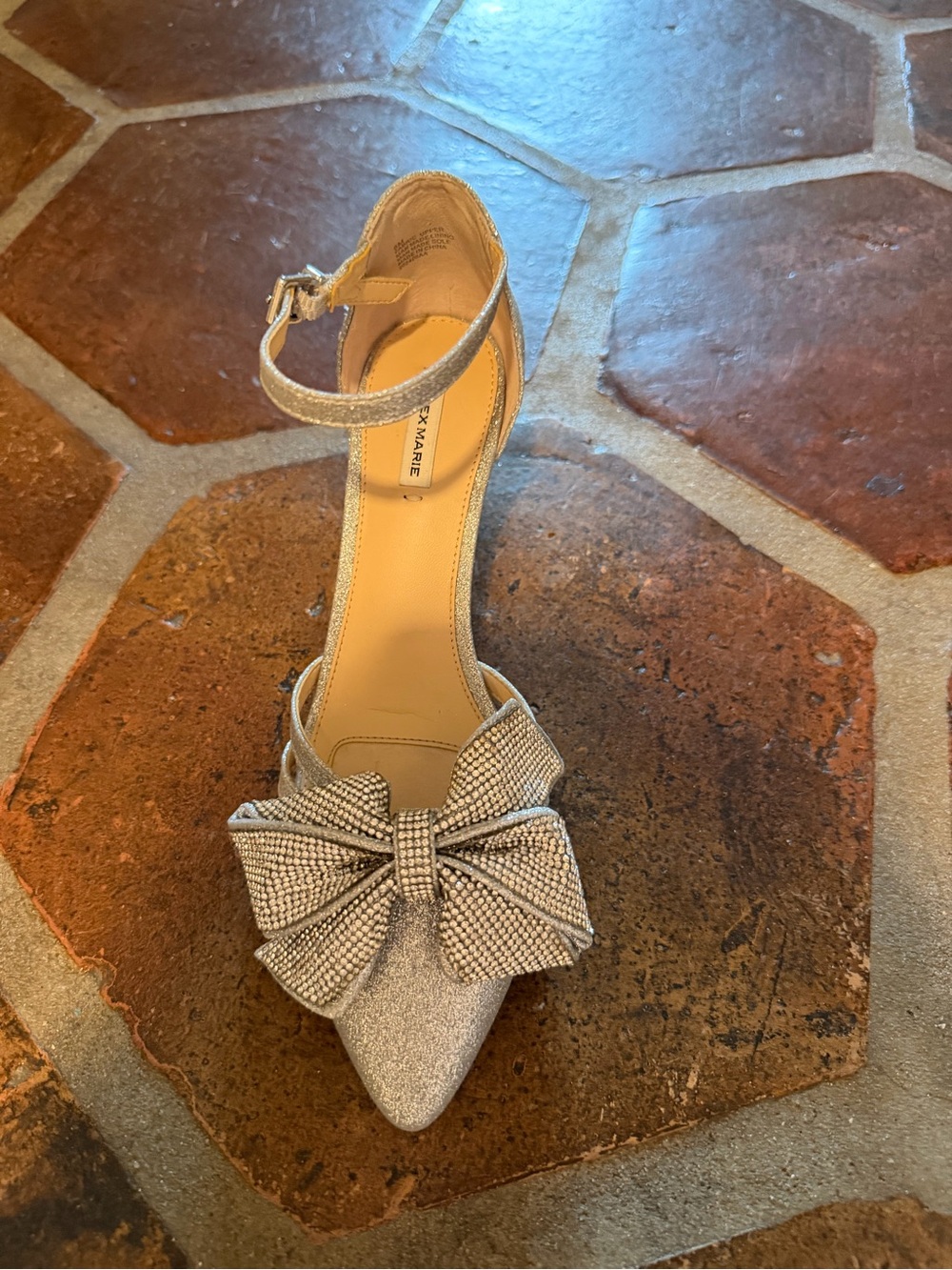 Alex Marie Sparkling Silver Bow Pointed-Toe Ankle Strap Pump  size 6 new in box
